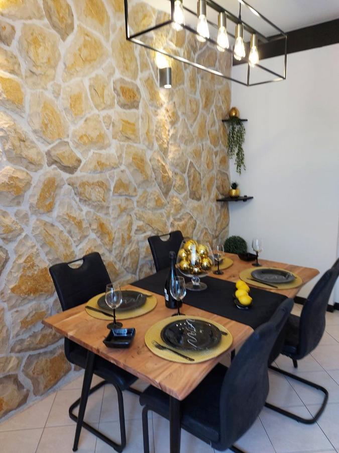Ferienwohnung Split Luxury Oasis Exterior foto