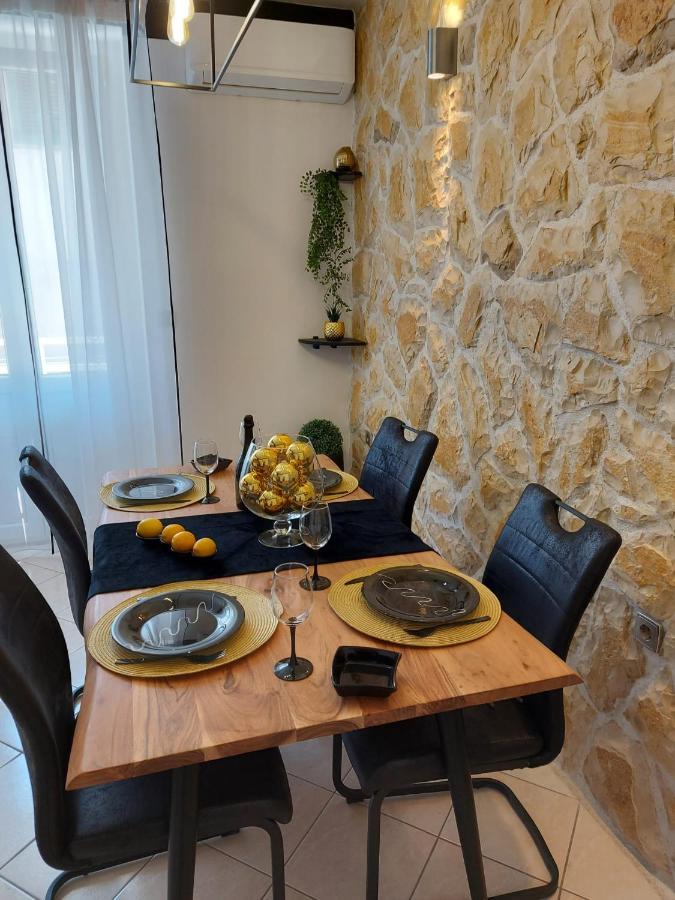 Ferienwohnung Split Luxury Oasis Exterior foto
