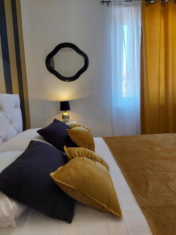 Ferienwohnung Split Luxury Oasis Exterior foto